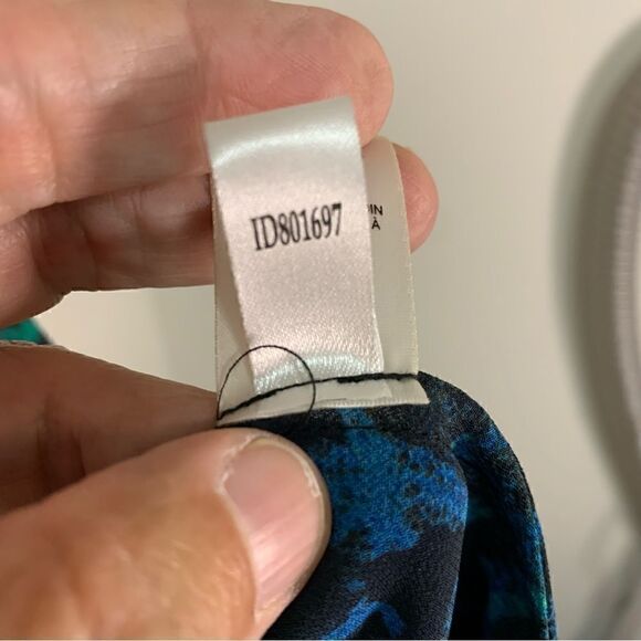 Chicos Long Sleeve Button Down Sheer Animal Print Blouse Size 1 8 10 Rhinestones - Picture 7 of 7